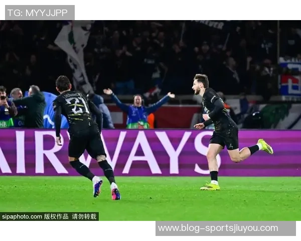 欧冠之夜药厂迎战巴黎小埃梅里赞登贝莱低调却实力非凡